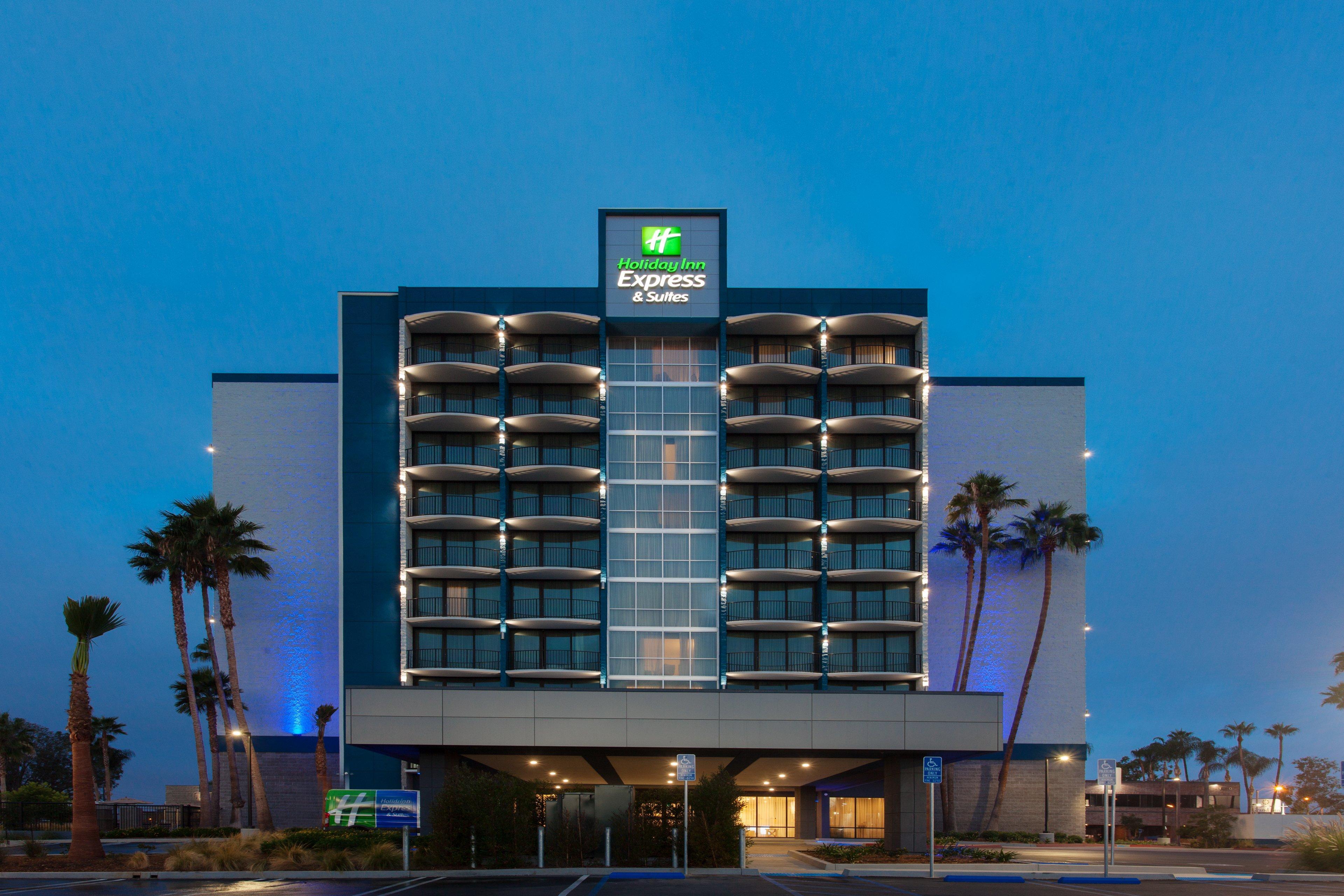 Holiday Inn Express & Suites Santa Ana - Orange County, An Ihg Hotel Dış mekan fotoğraf